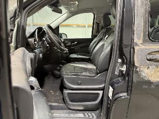 Mercedes V-klasse 250D 140kW 4-Matic Lang Avantgarde Edition Volleder Pano picture 30