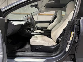 Tesla Model 3 60kWh Standard RWD Plus 175kW picture 26