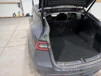 Tesla Model Y 75kWh Long Range AWD 258kW picture 43