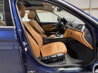 BMW 3-serie 320i 135kW Automaat Luxury Edition Panoramadak picture 17