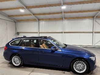 BMW 3-serie 320i 135kW Automaat Luxury Edition Panoramadak picture 2
