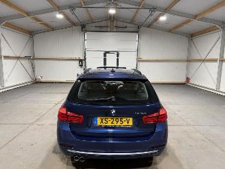 BMW 3-serie 320i 135kW Automaat Luxury Edition Panoramadak picture 7