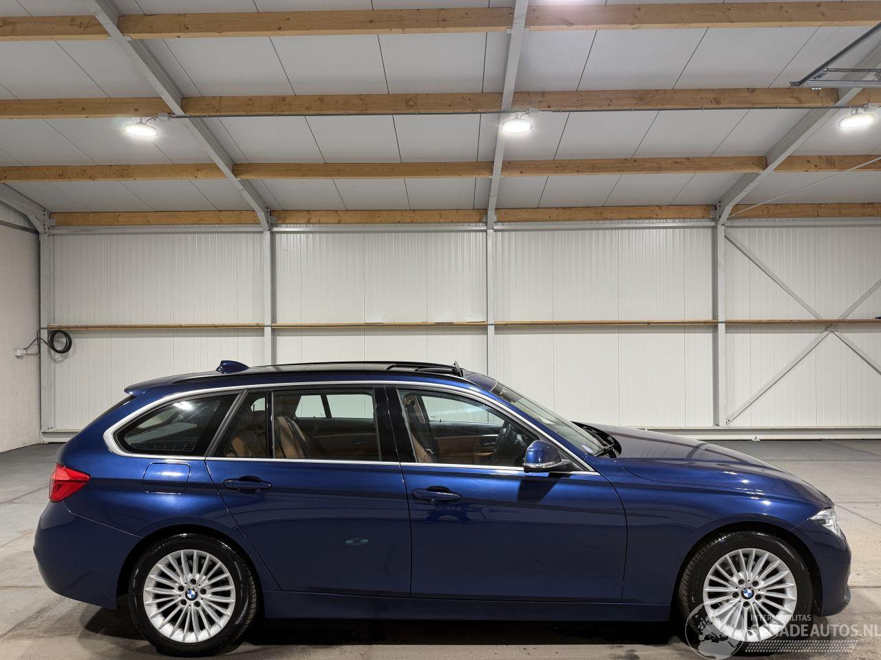 BMW 3-serie 320i 135kW Automaat Luxury Edition Panoramadak