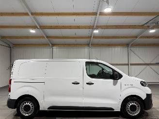 damaged commercial vehicles Toyota Proace 50kWh Electric Worker 100kW 2022/1
