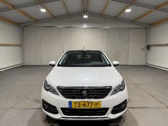 Peugeot 308 1.5BlueHDI 96kW Automaat Premium Panoramadak picture 4