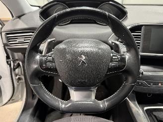 Peugeot 308 1.5BlueHDI 96kW Automaat Premium Panoramadak picture 20