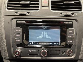 Volkswagen Golf 1.6TDI 77kW Bluemotion ECC Navi picture 24