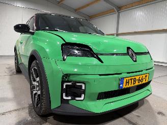 Renault 5 52kWh 110kW Comfort Range Techno picture 22