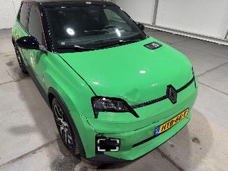 Renault 5 52kWh 110kW Comfort Range Techno picture 19