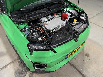 Renault 5 52kWh 110kW Comfort Range Techno picture 25
