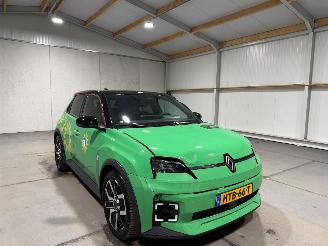 Renault 5 52kWh 110kW Comfort Range Techno picture 3