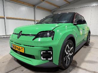 Renault 5 52kWh 110kW Comfort Range Techno picture 24