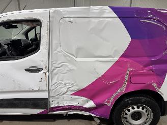 Peugeot Partner 50kWh L1 100kW Automaat picture 32