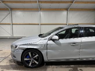 Volvo V-60 2.4D6 162kW Automaat Twin Engine R-Design picture 13
