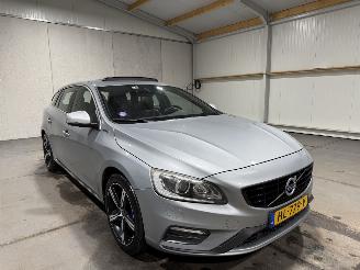 Volvo V-60 2.4D6 162kW Automaat Twin Engine R-Design picture 3