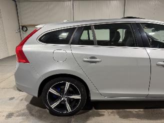Volvo V-60 2.4D6 162kW Automaat Twin Engine R-Design picture 22