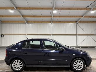 Vaurioauto  passenger cars Opel Astra 1.6-16V 74kW Airco Sport Edition II 2004/3