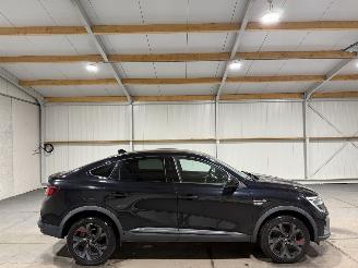 Schadeauto Renault Arkana 1.6E-Tech 69kW Automaat Hybrid RS Line 2021/10