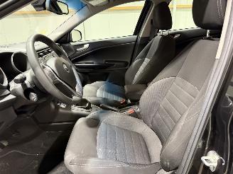 Alfa Romeo Giulietta 1.6JTDm 88kW Automaat Super picture 27