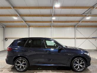 uszkodzony samochody osobowe BMW X5 X-DRIVE45E 3.0 210kW Automaat Pano Executive 2021/11
