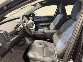 Volvo EX30 69kWh Extended Range Core 200kW Single motor picture 30