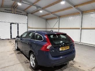 Volvo V-60 1.6 T3 110kW Airco Momentum picture 12