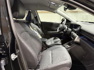 Hyundai Kona 65.4kWh 160kW Premium picture 36