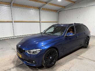 BMW 3-serie 320i 135kW Automaat Luxury Edition picture 9