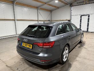 Audi A4 Avant 2.0TDI 110kW Automaat Sport Pro Line S picture 6