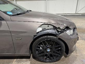 BMW 3-serie 320i 125kW Airco Executive picture 15