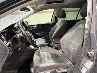 Volkswagen Golf 1.4TSI 110kW Automaat Highline Pano Business R picture 37