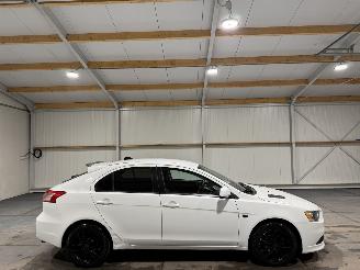 uszkodzony samochody osobowe Mitsubishi Lancer 1.6 86kW Airco Limited Edition 2016/2