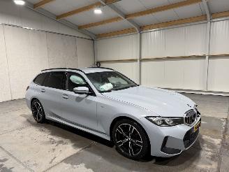 BMW 3-serie 318i 115kW Automaat Clima Camera Navi Touring picture 2