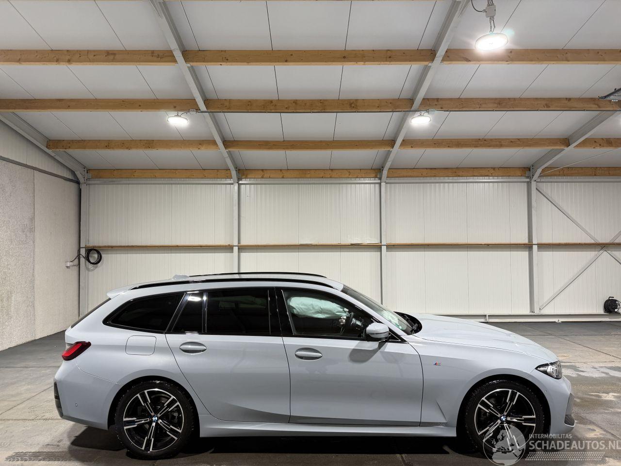 BMW 3-serie 318i 115kW Automaat Clima Camera Navi Touring