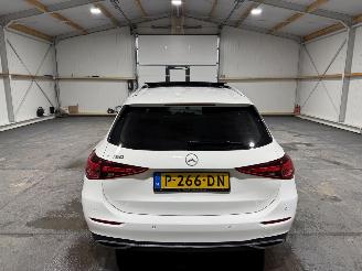 Mercedes C-klasse 180 125kW Automaat Pano Luxury Line picture 7