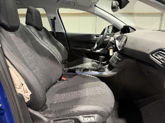 Peugeot 308 1.2PureTech 96kW Pano Blue Lease Premium picture 34