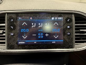 Peugeot 308 1.2PureTech 96kW Pano Blue Lease Premium picture 26