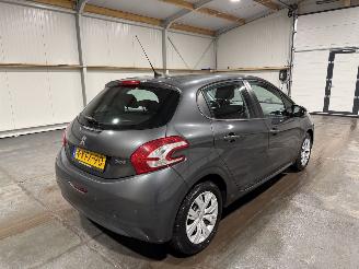 Peugeot 208 1.2VTi 60kW Clima Envy picture 6