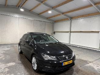 Seat Leon 1.6TDI 85kW Xcellence Business Intense Pano Leder picture 3