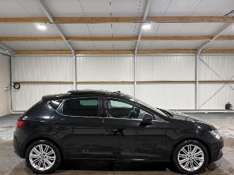 Schadeauto Seat Leon 1.6TDI 85kW Xcellence Business Intense Pano Leder 2018/1