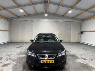 Seat Leon 1.6TDI 85kW Xcellence Business Intense Pano Leder picture 4