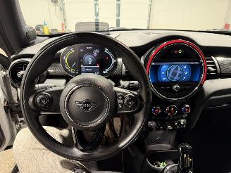 Mini Electric 33kWh 135kW Charged picture 21