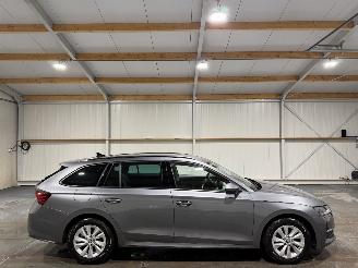 damaged passenger cars Skoda Octavia 1.5TSI 85kW Automaat MHEV Business Edition 2025/3