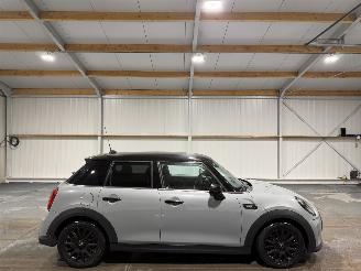 Schadeauto Mini Cooper 1.5 100kW Automaat CAMDEN Edition 2022/11