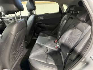 Hyundai Kona 64kWh 150kW Premium picture 39