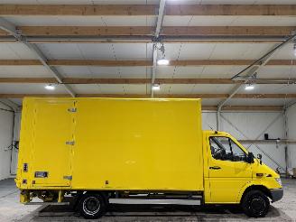 krockskadad bil bedrijf Mercedes Sprinter 411CDI 2.2 80kW Laadklep 2004/12