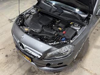 Mercedes A-klasse 180 90kW Automaat Pano Prestige picture 29