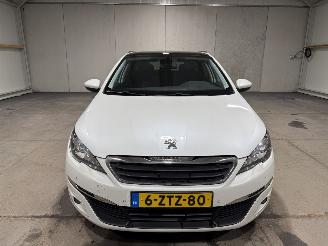 Peugeot 308 1.6BlueHDI 88kW Lease Executive Pack Pano picture 4