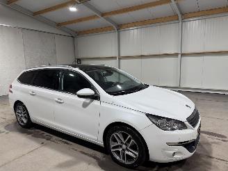 Peugeot 308 1.6BlueHDI 88kW Lease Executive Pack Pano picture 2