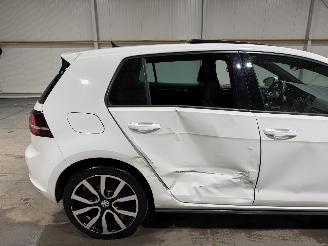 Volkswagen Golf 1.4TSI GTE 110kW Automaat Pano Connected Series picture 14